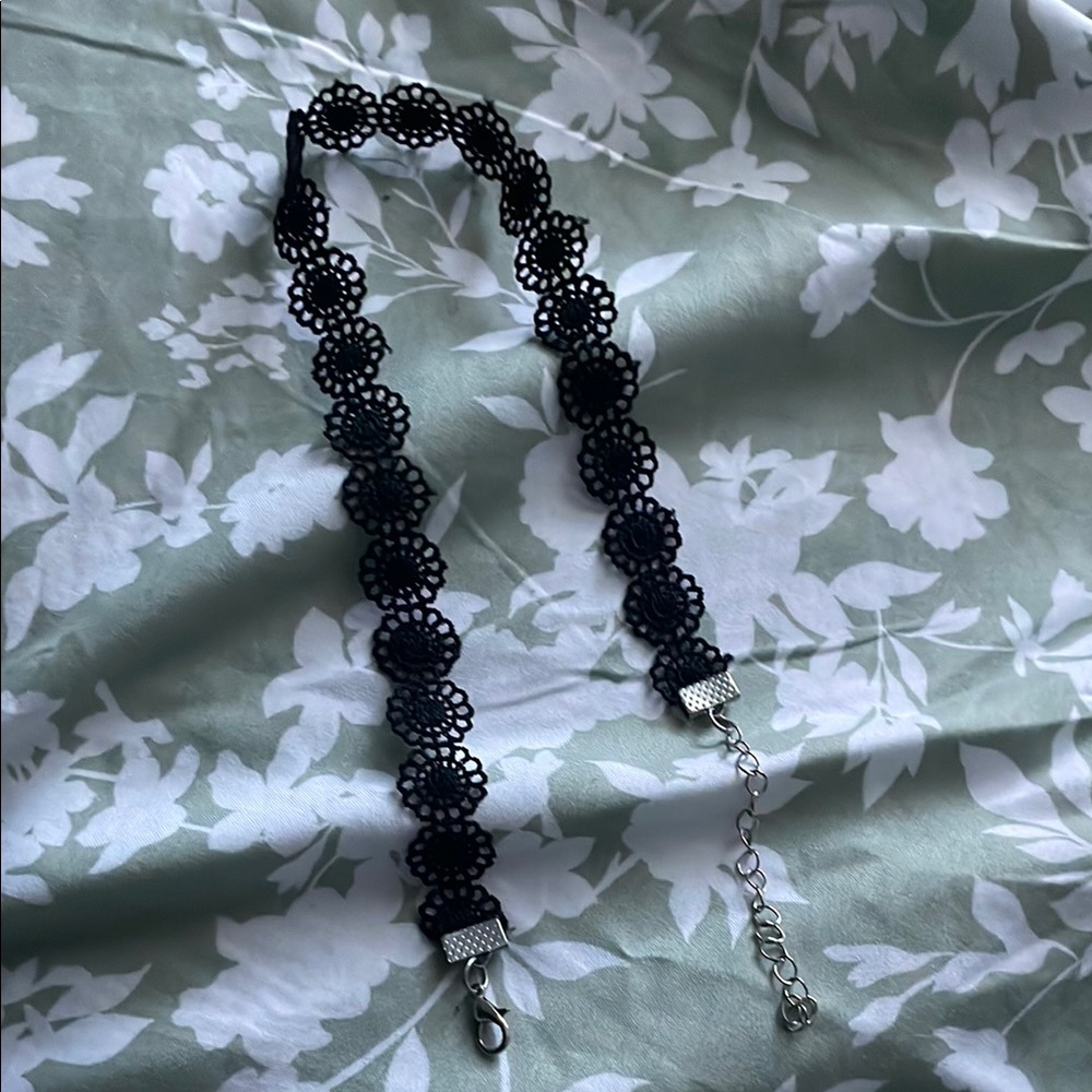 Elegant Black Floral Choker Necklace